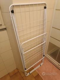 stendibiancheria a cavalletto