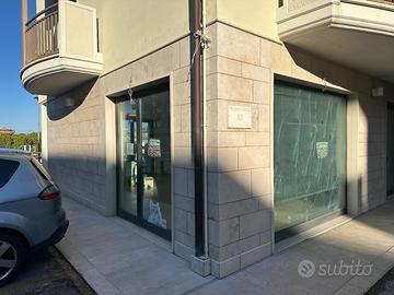 Locale commerciale a Vasto