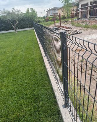 Recinzione modulare in acciaio grigio antracite 