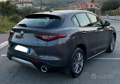 Alfa Romeo Stelvio 2.2 Super 160cv iva esposta