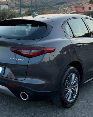 Alfa Romeo Stelvio 2.2 Super 160cv iva esposta