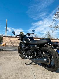 Moto guzzi v7 iii stone night pack