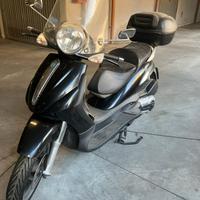 Piaggio Beverly 500
