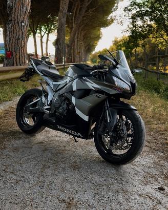 Honda cbr 600