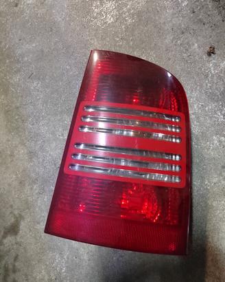 Fanale posteriore destro SKODA OCTAVIA del 2004