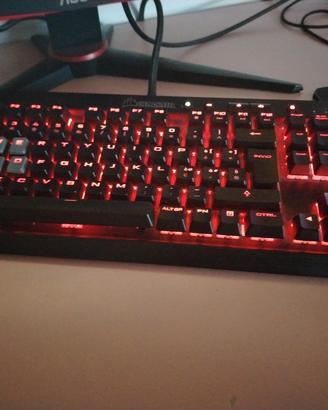 tastiera corsair k65 rgb QWERTY ITA 