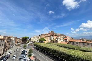 2 LOCALI A MONTE COMPATRI