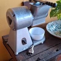 grattugia pane elettrico 