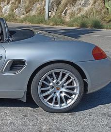 Cerchi e pneumatici  18" per Porsche