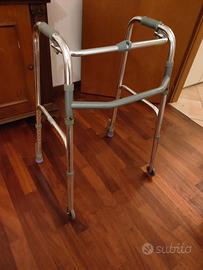 Girello dembulatore per anziani