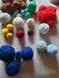 gomitoli in lana