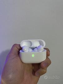 Cuffie wireless con cancellazione del rumore.