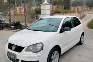 Volkswagen Polo 1.4/80CV 16V 3p. Sportline