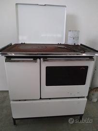 Stufa a legna cucina economica con i cerchi