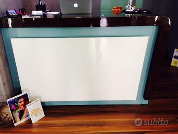 Mobilia per attività commerciale