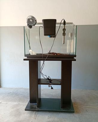 Acquario con mobile e accessori 