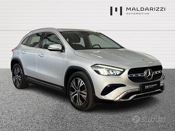 MERCEDES-BENZ GLA 200 d Progressive Advanced Plus