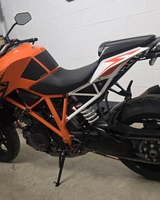 KTM 1290 SUPERDUKE R 2014