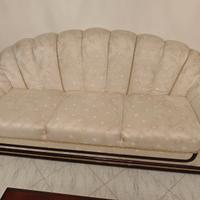 Divano in tessuto trapuntato