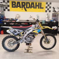 Suzuki RMZ250 CROSS