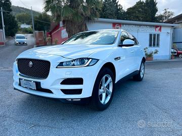 Jaguar F-Pace 2.0 D 180 CV Prestige