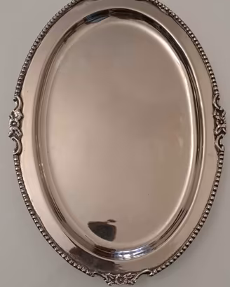 Vassoio ovale vintage argentato con bordo decorato