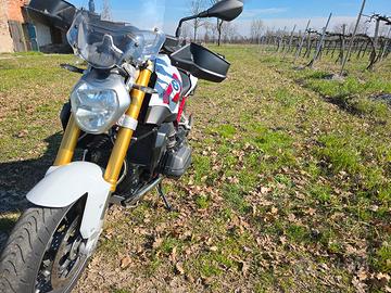 BMW R1200R 2015 Solo 22.000 km 2 proprietari