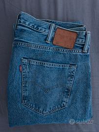 Pantaloni Levi's modello 501 denim blu