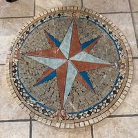 Mosaico / rosone rosa dei venti