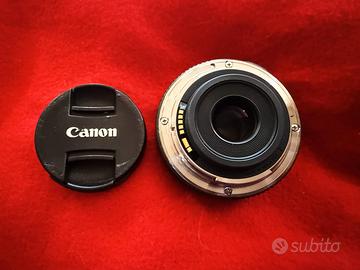 Canon EF-S 24mm f/2.8 STM Pancake per reflex Canon