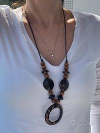 Collana lunga boho etnica con perle in legno