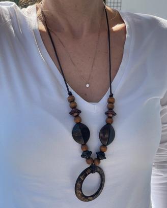 Collana lunga boho etnica con perle in legno
