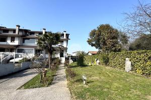 VILLA A SCHIERA D'ANGOLO A CASIER