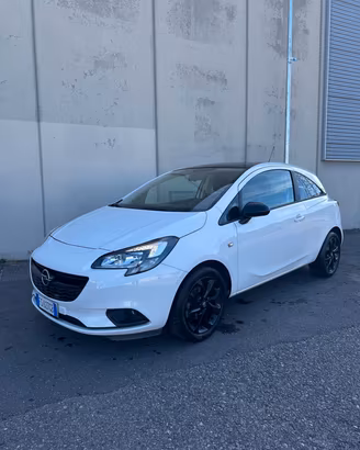 Opel Corsa 1.2 Coupé Black Edition