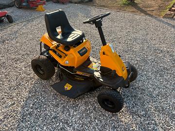 Trattorino tagliaerba cub cadet LR2 idrostatico.