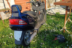 Suzuki burgnan 250 02