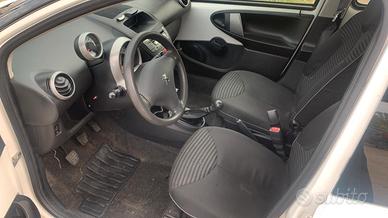 PEUGEUT 107 BENZ IN PERFETTE CONDIZIONI