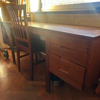 Scrivania + mobile vintage in legno naturale – gra