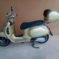 Piaggio Vespa 300 GTS hpe - 2021