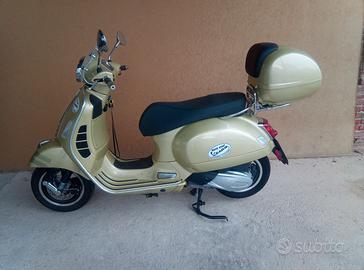 Piaggio Vespa 300 GTS hpe - 2021