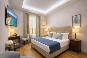 Appartamento di 152 m² con più di 5 locali a Firen