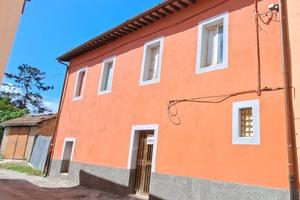 Casa indipendente di 120 m² con 5 locali e box aut
