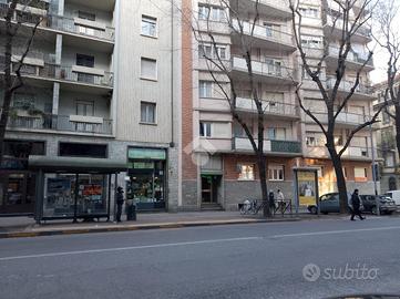 NEGOZIO A TORINO