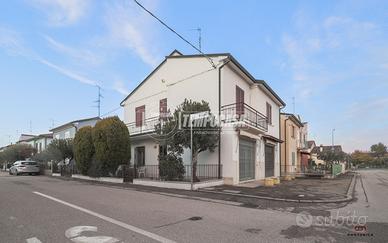 CASA INDIPENDENTE CON GARAGE E TERRAZZO!!