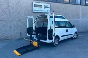 Fiat Doblò TRASPORTO DISABILI Tetto alto
