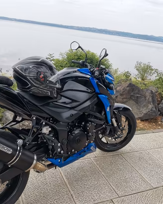 Suzuki GSX S750
