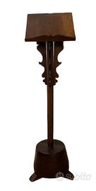 leggio di legno di noce della II metà del 1500