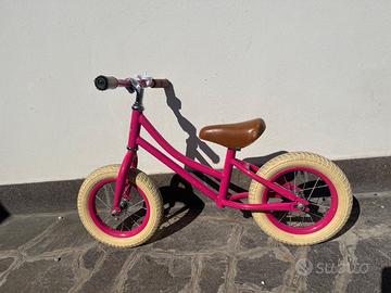 Bicicletta senza pedali