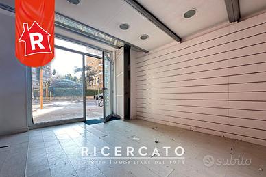 Locale commerciale su Viale Japigia