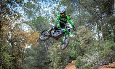 Talaria Rieju E-Tango elettrica un missile